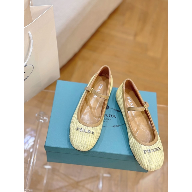 Pra*a flat shoes